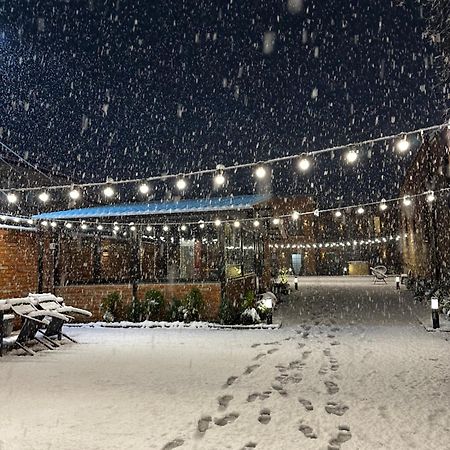Hotel Ticiani 13 쿠타이시 외부 사진