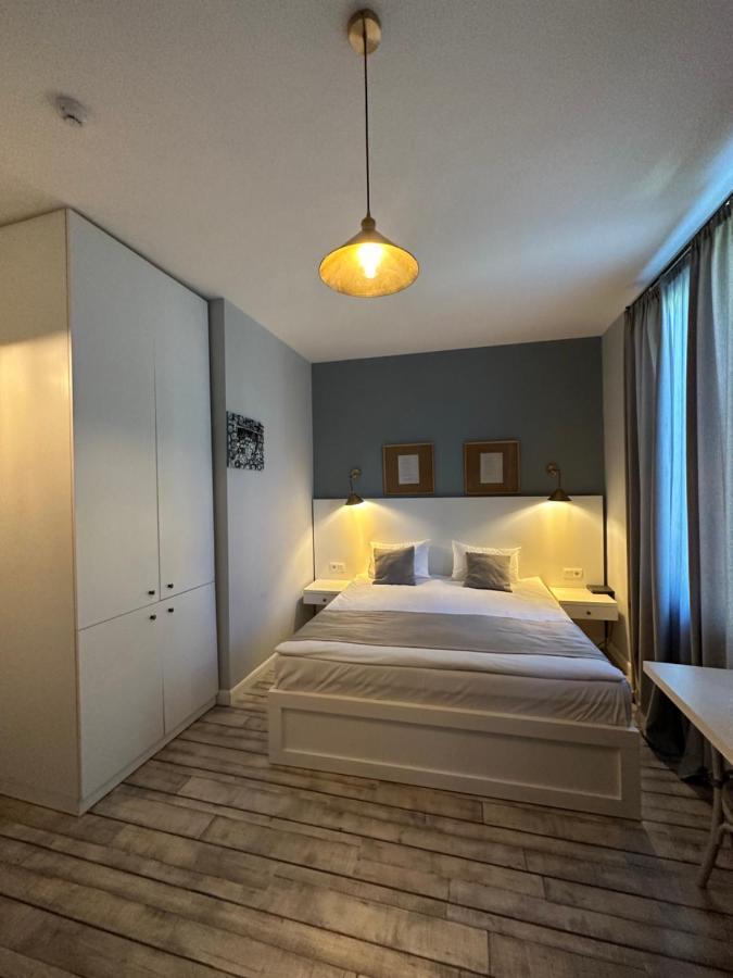 Hotel Ticiani 13 쿠타이시 외부 사진