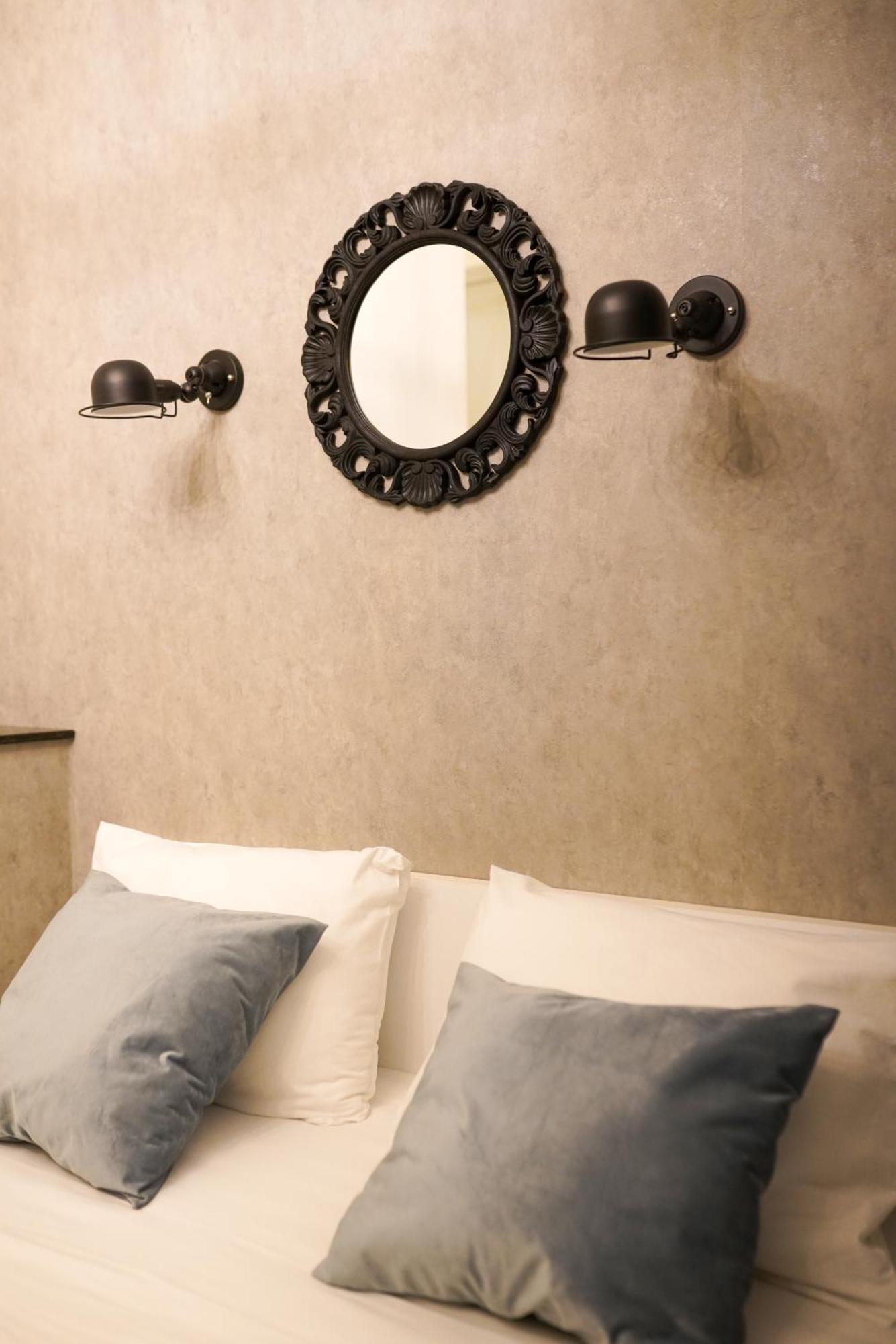 Hotel Ticiani 13 쿠타이시 외부 사진