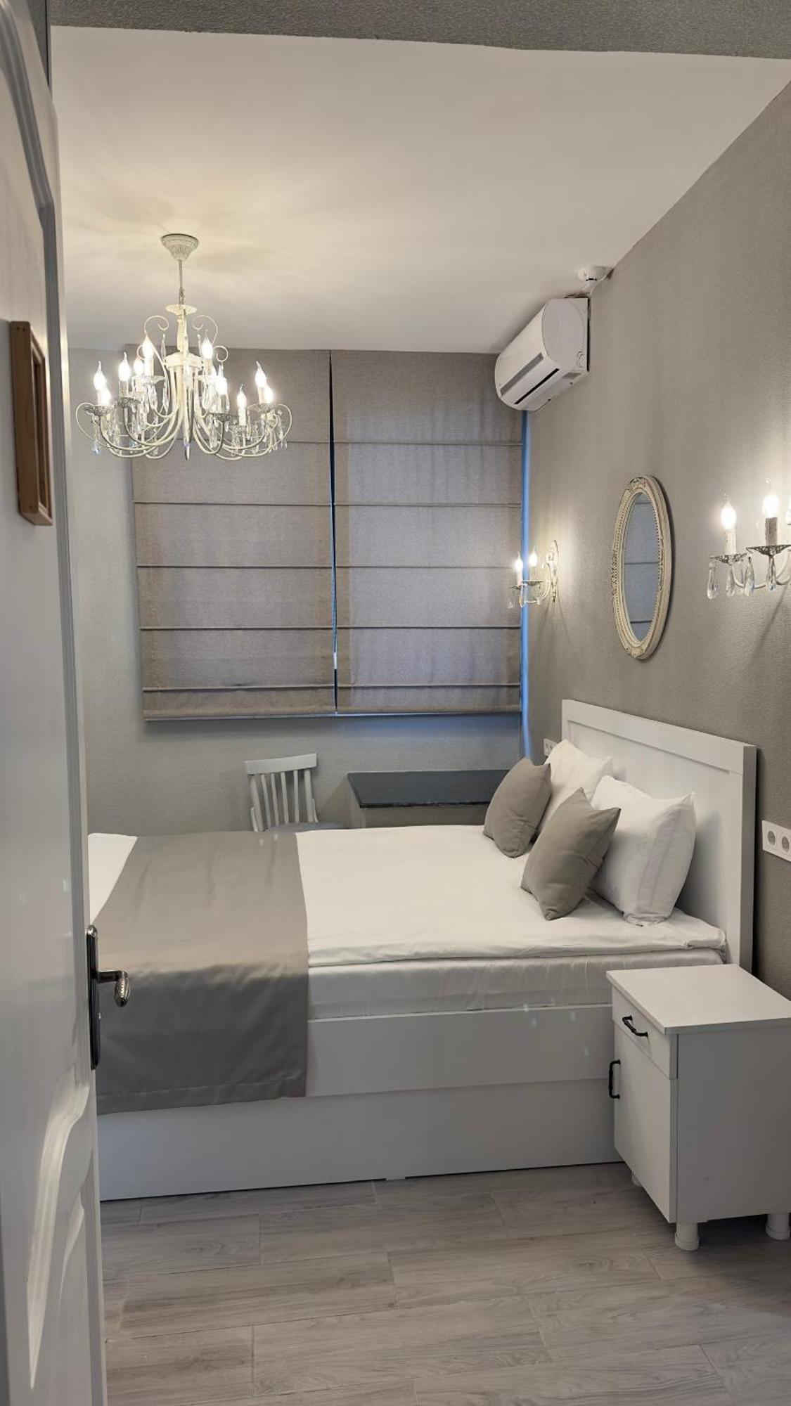 Hotel Ticiani 13 쿠타이시 외부 사진