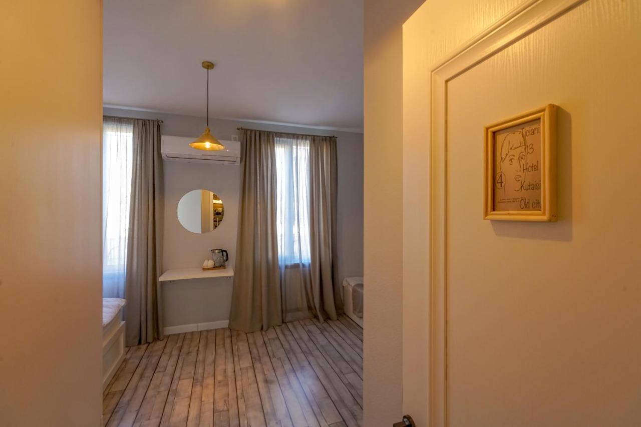 Hotel Ticiani 13 쿠타이시 외부 사진